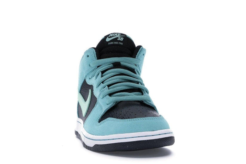 Nike SB Dunk Mid Sea Crystal