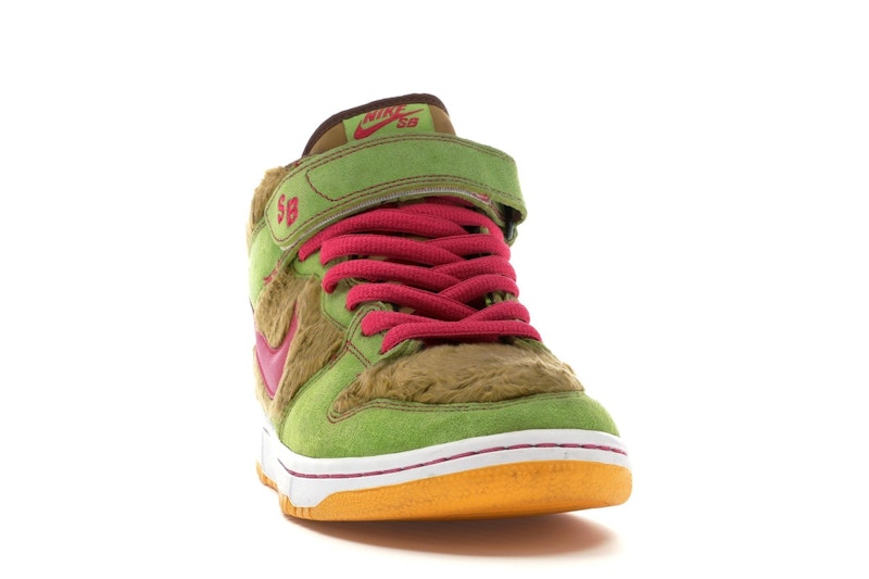 Nike SB Dunk Mid Mama Bear