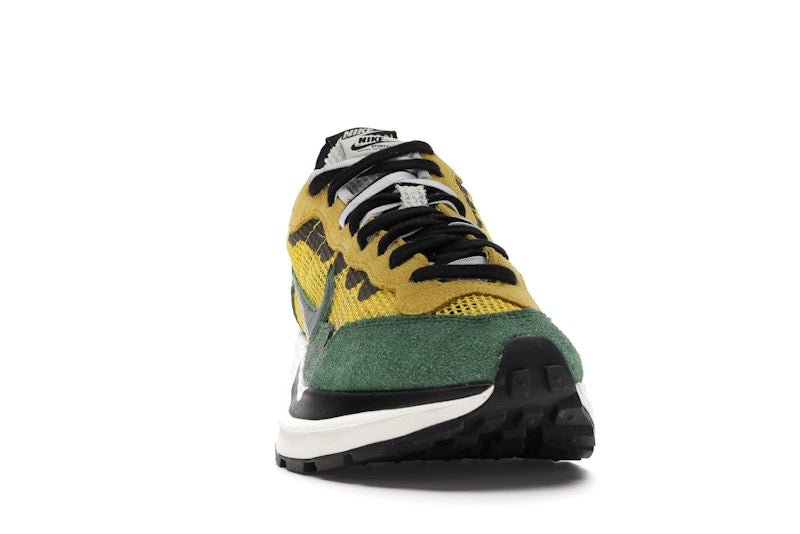 Nike Vaporwaffle sacai Tour Yellow Stadium Green