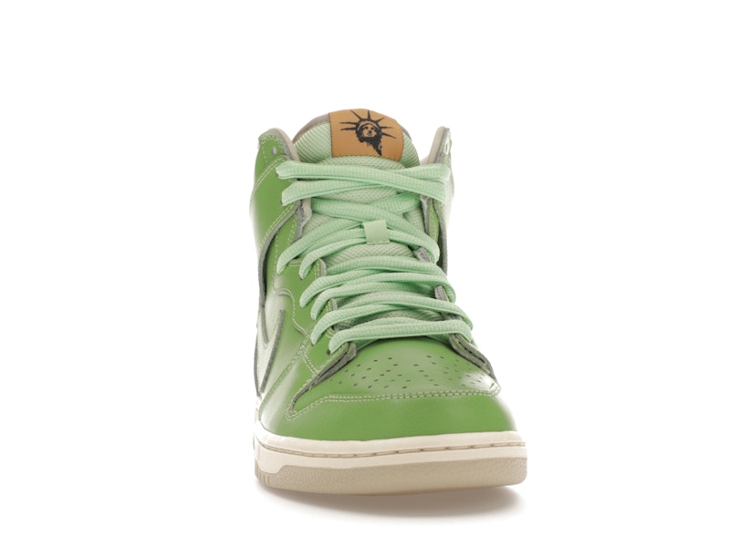 Nike SB Dunk High Statue of Liberty