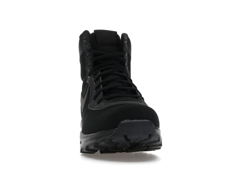 Nike Manoadome Triple Black