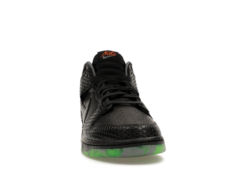 Nike Dunk Mid Premium Halloween Headless Horseman