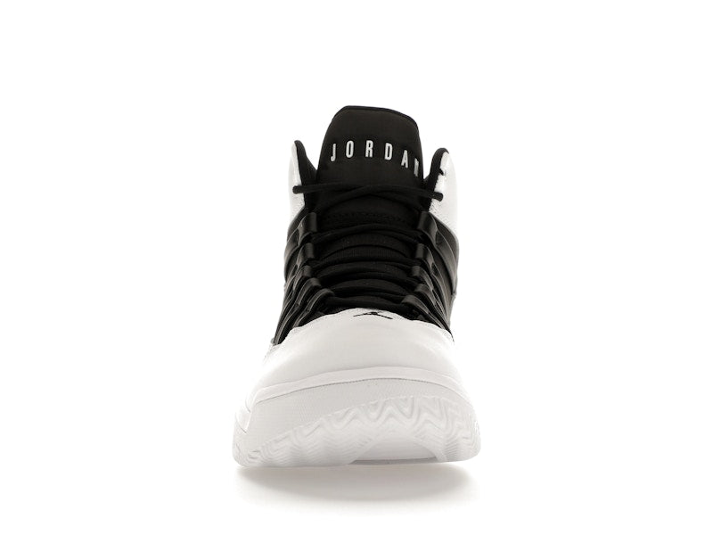 Jordan Max Aura White Black