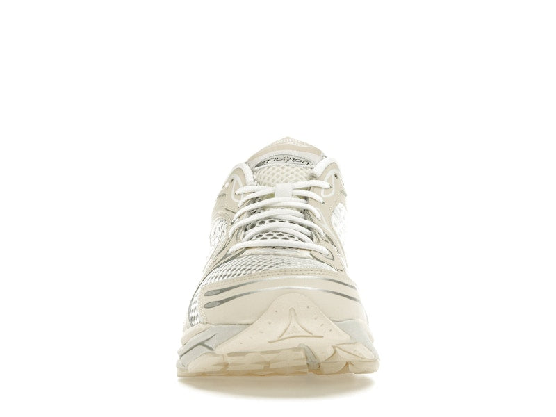 Saucony ProGrid Triumph 4 Highsnobiety Cream