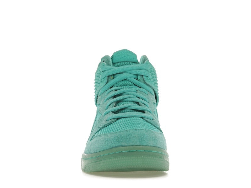 Nike Dunk CMFT Premium Light Retro