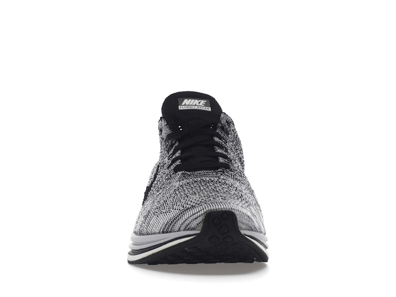 Nike Flyknit Racer Oreo
