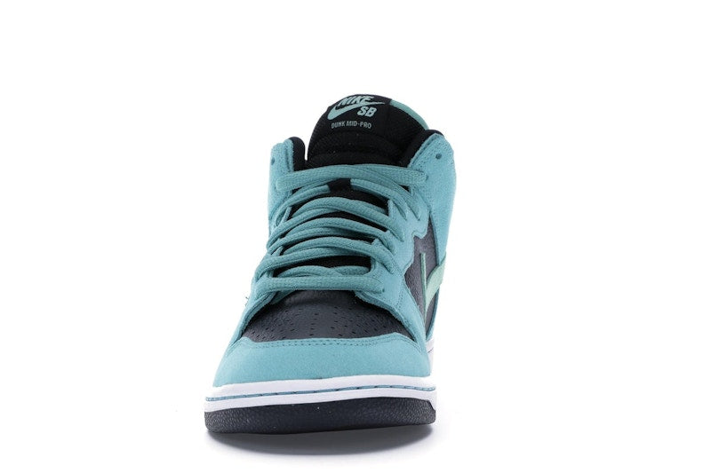 Nike SB Dunk Mid Sea Crystal