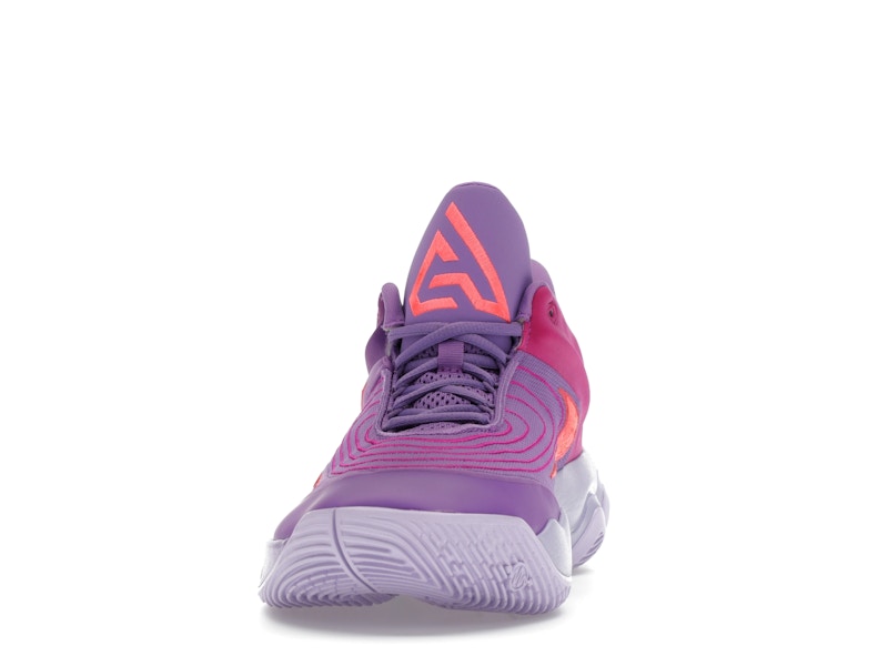 Nike Giannis Immortality 4 Black Raspberry