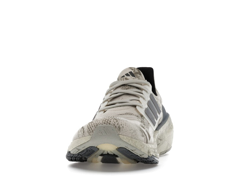 adidas Ultra Boost Light Worn-Out