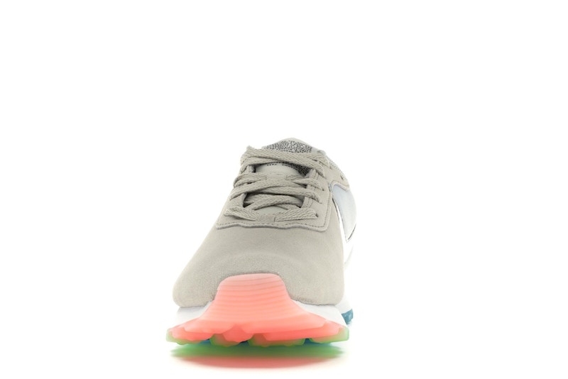 Nike Pre-Love OX Rainbow (Women's)