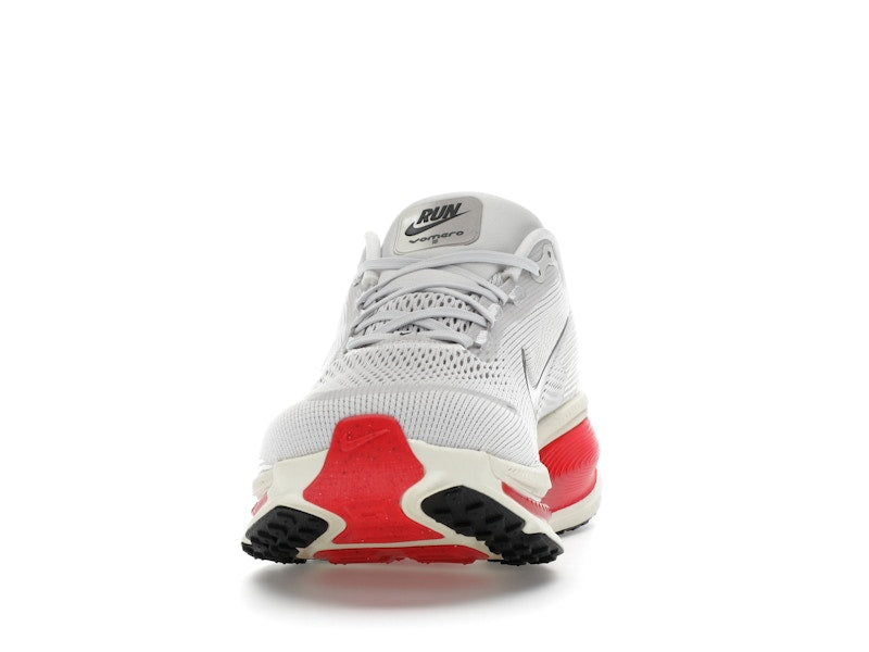 Nike Vomero 18 Platinum Tint Siren Red Light Smoke Grey Metallic Pewter