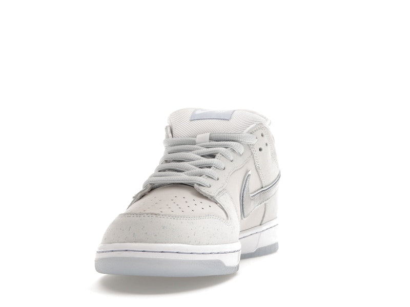 Nike SB Dunk Low White Lobster (Friends and Family)