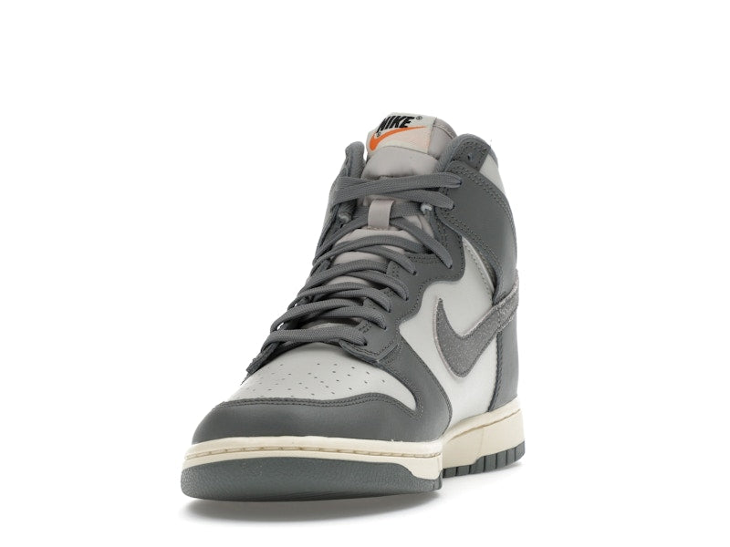 Nike Dunk High Vintage Light Bone Grey