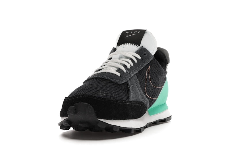 Nike Daybreak Type Black Menta
