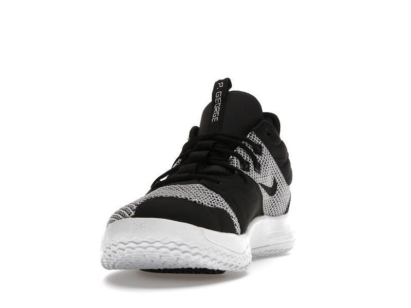 Nike PG 3 Monochrome