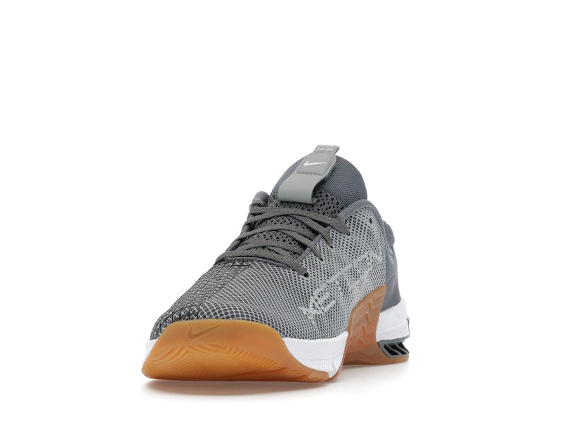 Nike Metcon 8 Smoke Grey Gum