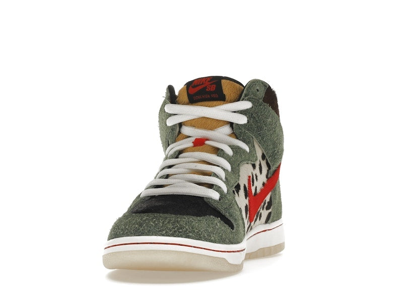 Nike SB Dunk High Dog Walker