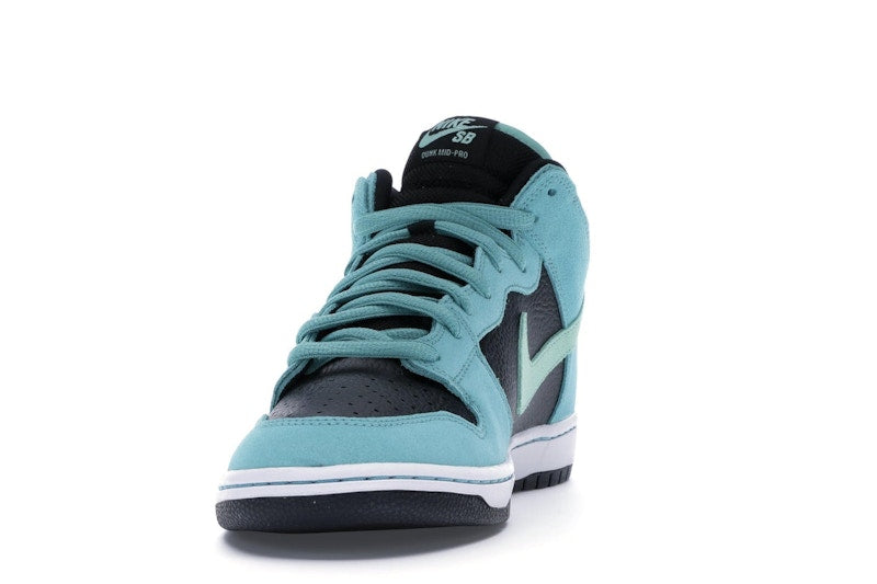 Nike SB Dunk Mid Sea Crystal