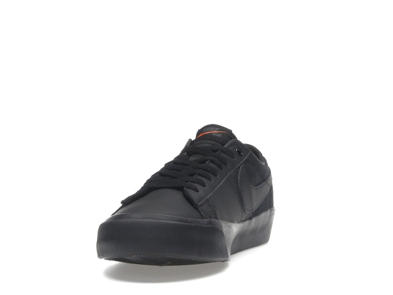 Nike SB Zoom Blazer Low Pro GT ISO Triple Black
