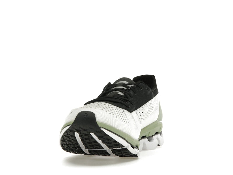 On Running Cloudboom White Black