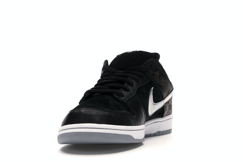 Nike SB Dunk Low Takashi 2