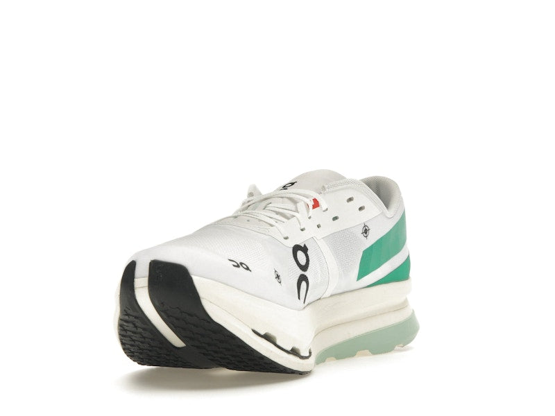On CloudBoom Echo 3 Undyed White Mint