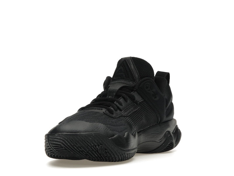 Nike Giannis Immortality 3 Triple Black