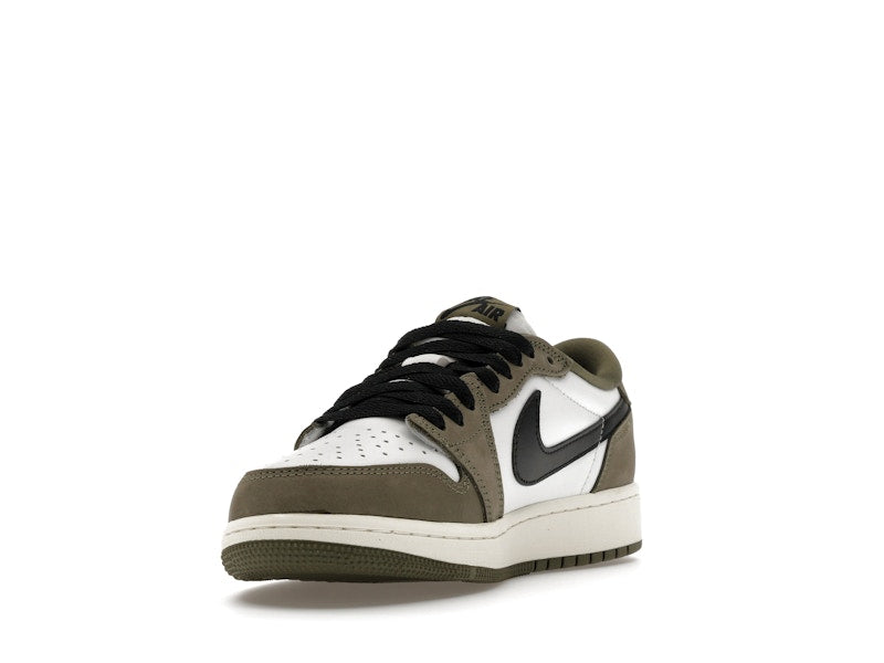 Jordan 1 Retro Low OG Medium Olive (GS)