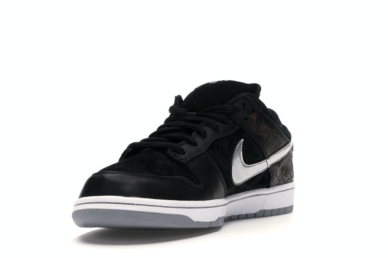 Nike SB Dunk Low Takashi 2