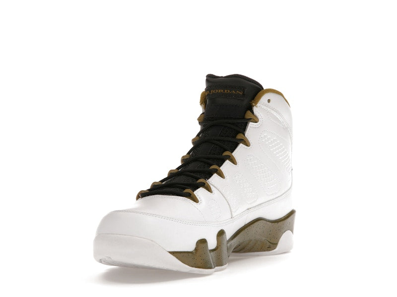 Jordan 9 Retro Statue