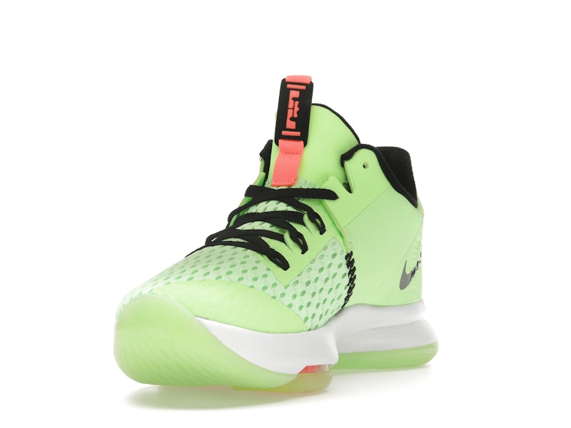Nike LeBron Witness 5 Grinch