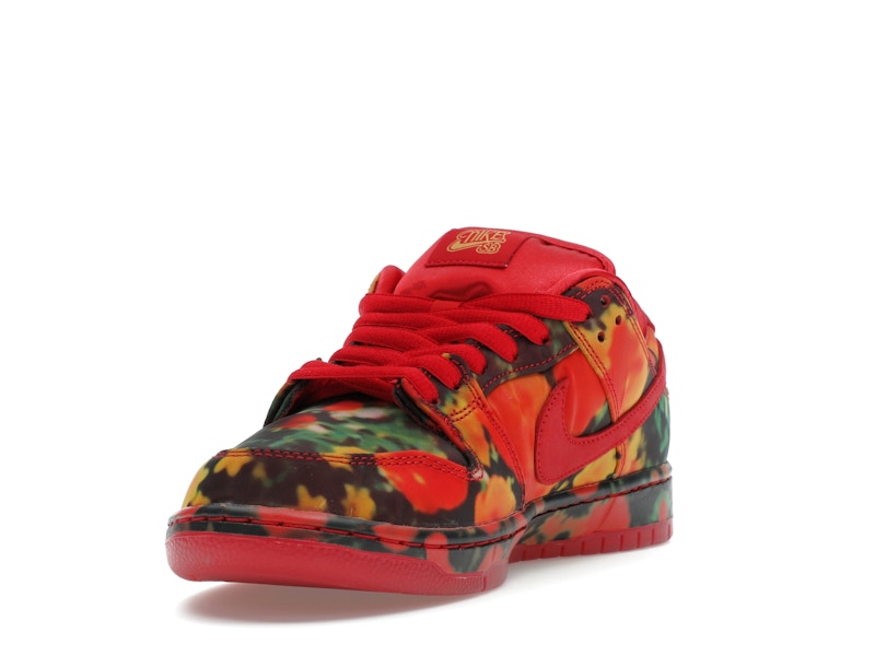 Nike SB Dunk Low The Wizard of Oz Poppy Field