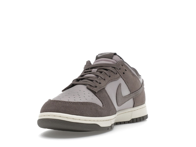 Nike Dunk Low SE Platinum Violet Cave Stone