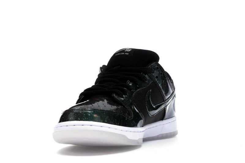 Nike SB Dunk Low 420 Intergalactic