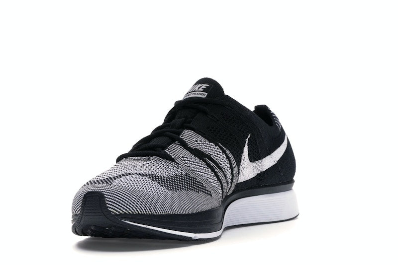 Nike Flyknit Trainer Oreo