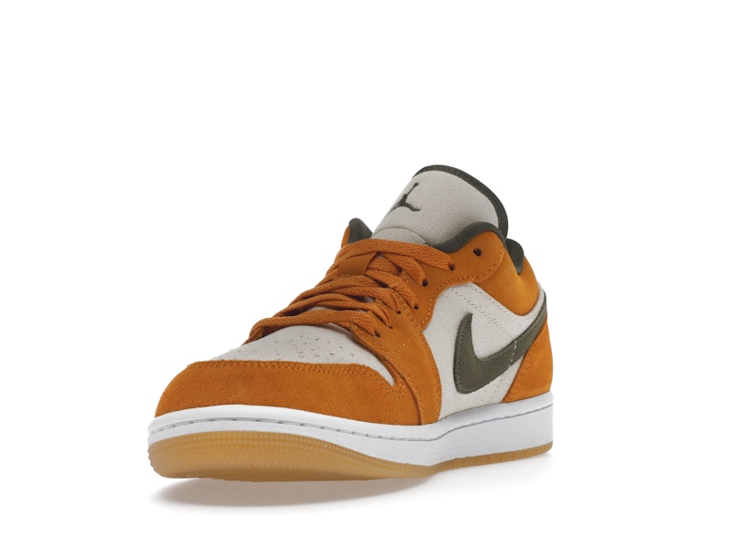 Jordan 1 Low SE Light Curry
