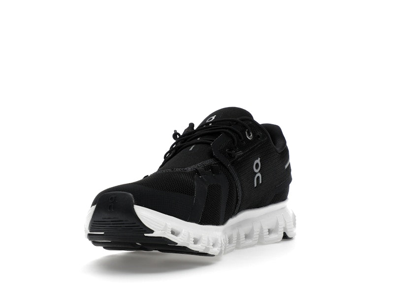 On Running Cloud 6 Black White (Women's)
