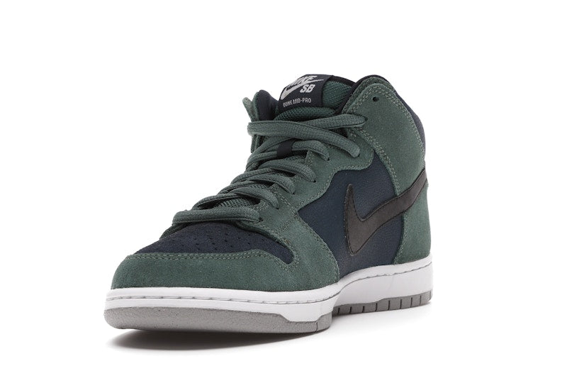 Nike SB Dunk Mid Nori