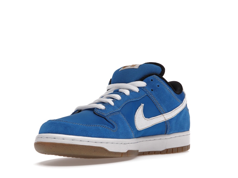 Nike SB Dunk Low Street Fighter Chun Li
