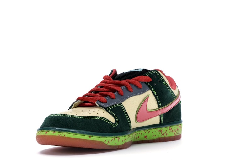Nike SB Dunk Low Mosquito