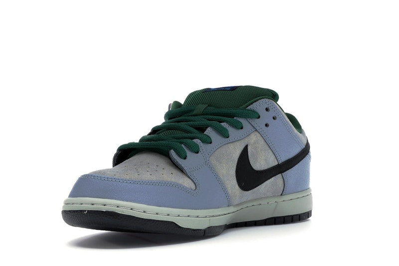 Nike SB Dunk Low Maple Leaf Central Park