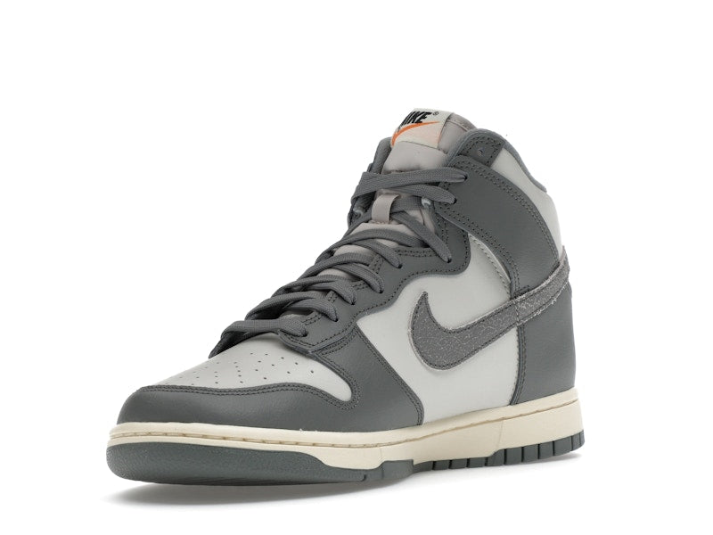 Nike Dunk High Vintage Light Bone Grey