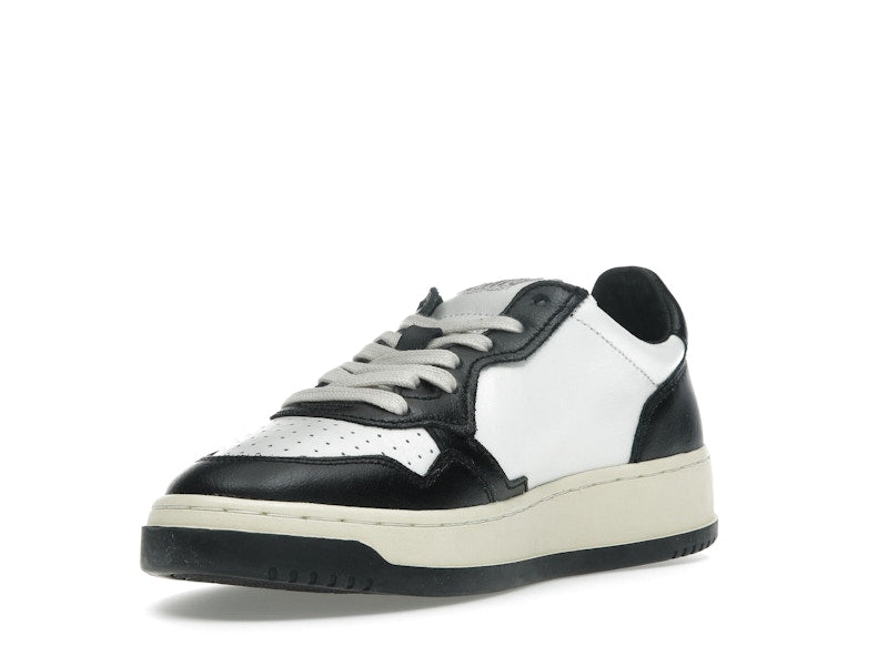 Autry Medalist Leather Low White Black (Women's)