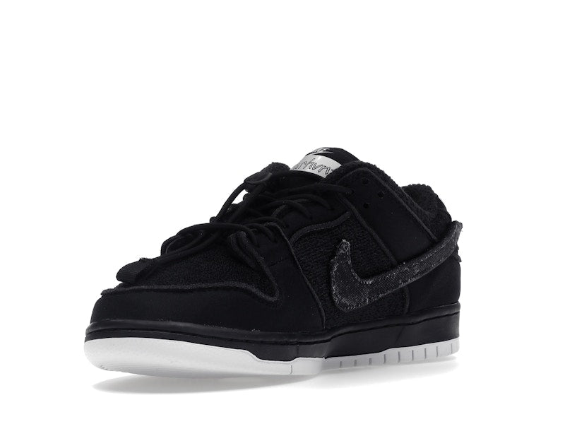 Nike SB Dunk Low Gnarhunters