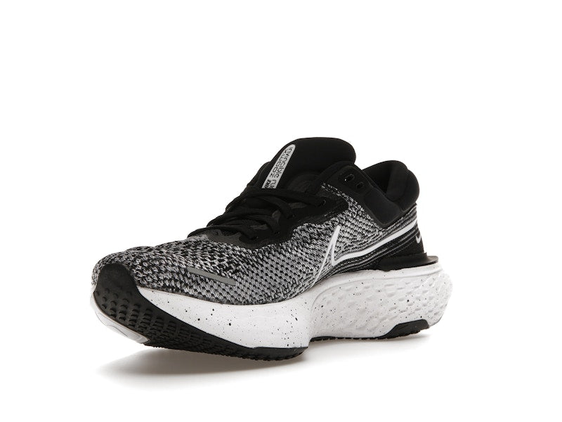 Nike ZoomX Invincible Run Flyknit Oreo
