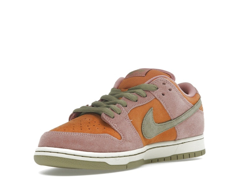 Nike SB Dunk Low Red Stardust
