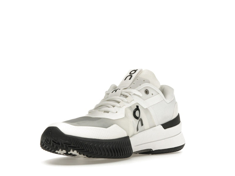 On The Roger Pro 2 Clay White Black (Women's)