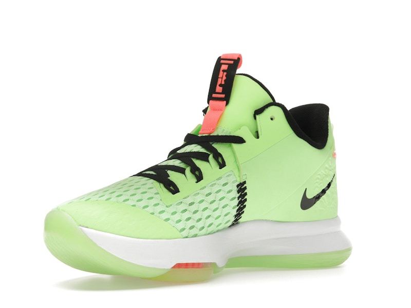 Nike LeBron Witness 5 Grinch