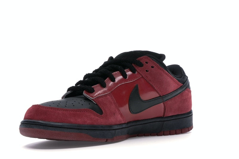 Nike SB Dunk Low Milli Vanilli