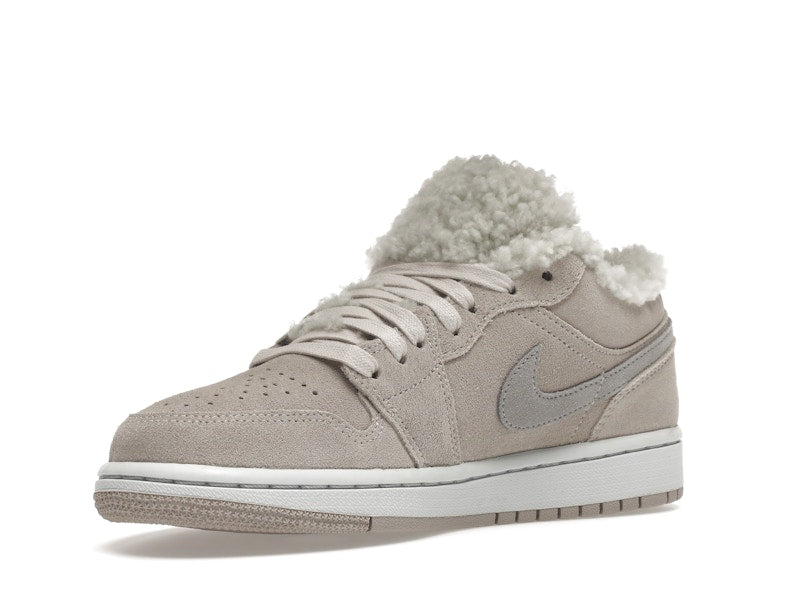 Jordan 1 Low SE Sherpa Fleece (Women's)